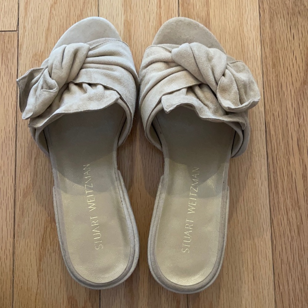 Stuart Weitzman gift wrap low sandal slide